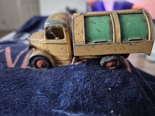 Dinky toys bedford refuse - dinky,