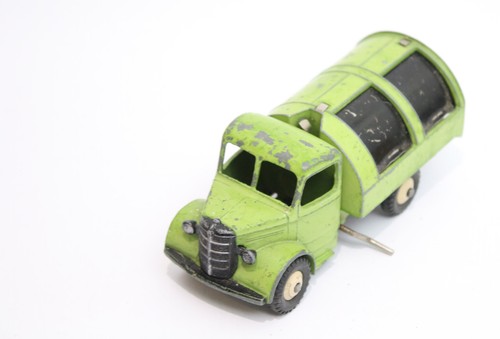 Rare colour dinky toys 252 - rare,